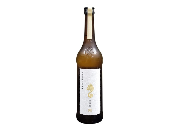 扬州日本清酒回收新政亚麻猫清酒新政酒造